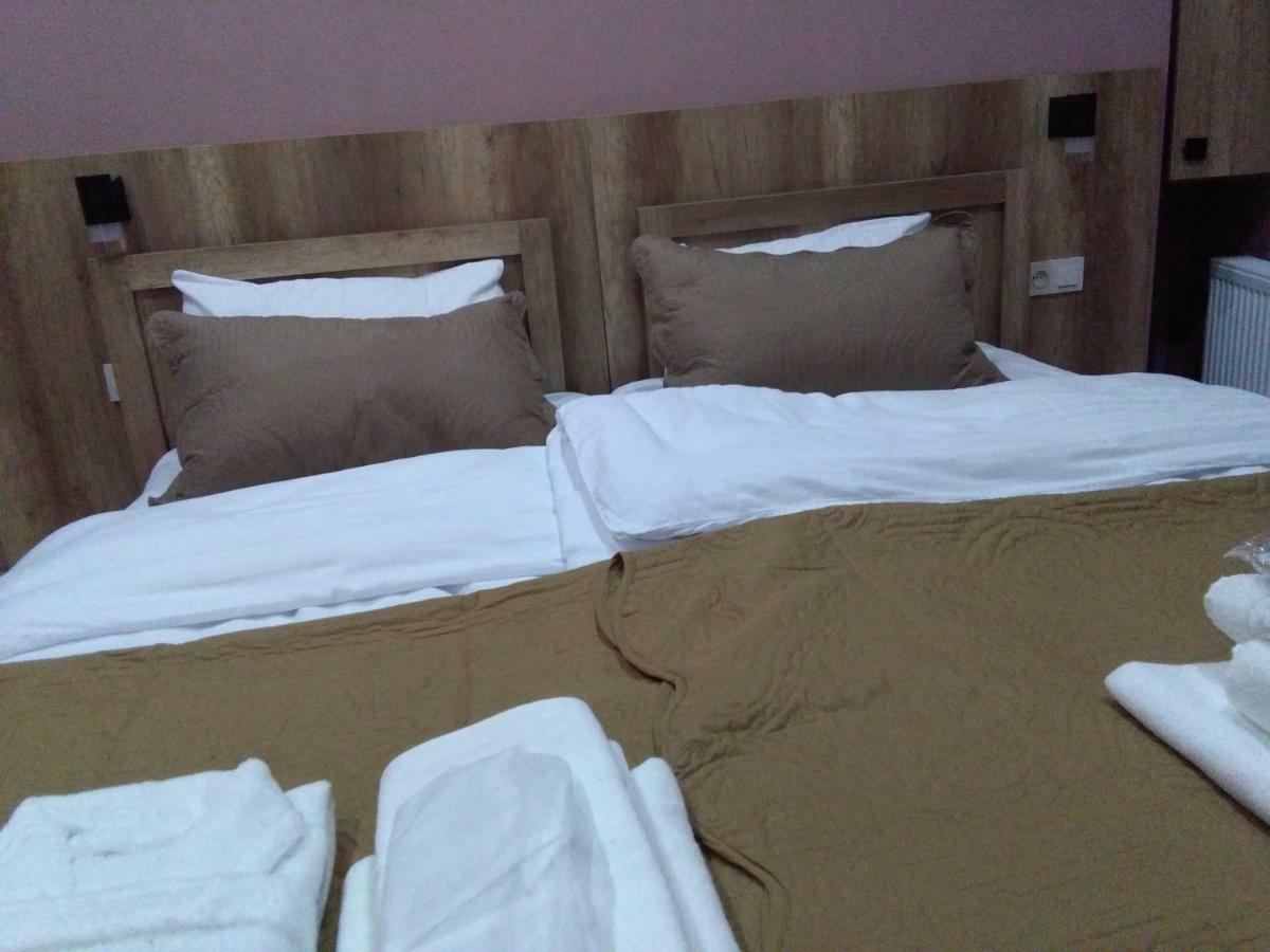 Epic Meidan Hotel 第比利斯 外观 照片